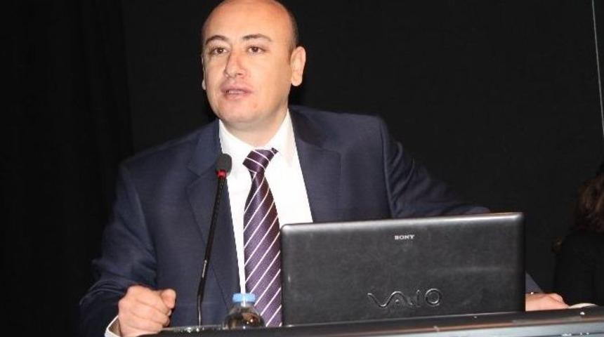 - Ayto Başkanı &Uuml;lken&rsquo;den Havaalanı &Ccedil;ıkışı
