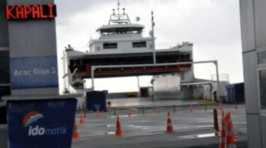 Gemi Seferlerine Fırtına Engeli