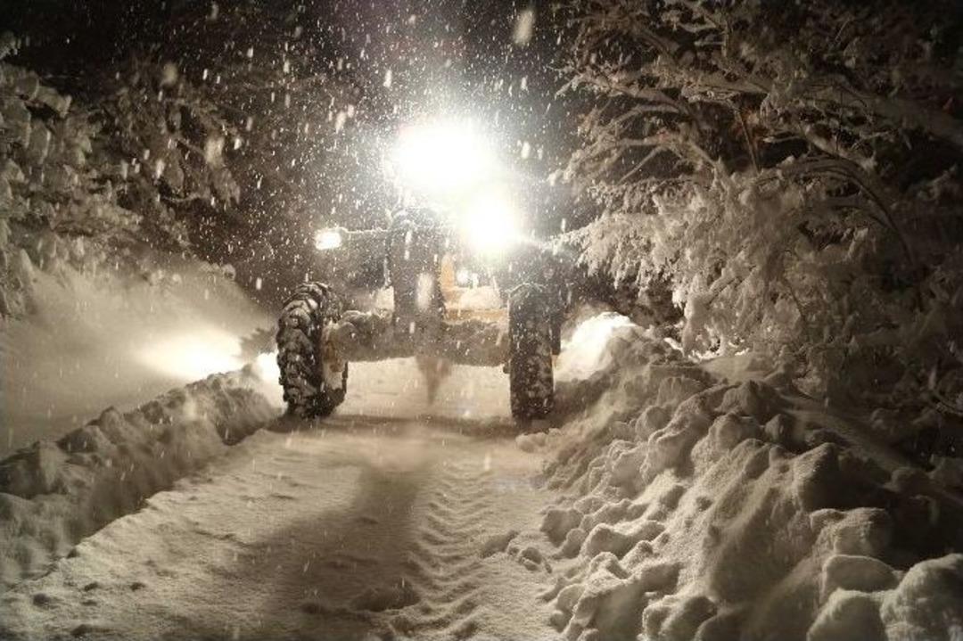 İlkadım&rsquo;da Gece Kar Mesaisi