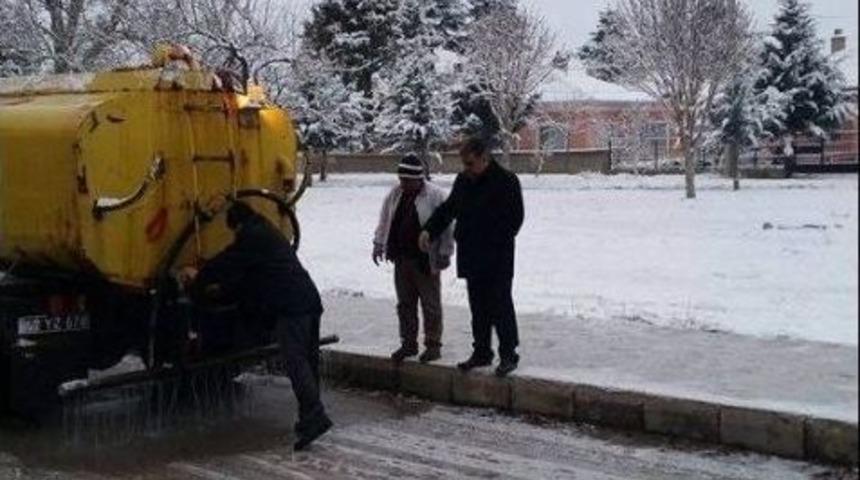 Ereğli&rsquo;de Karla M&uuml;cadele Başlatıldı