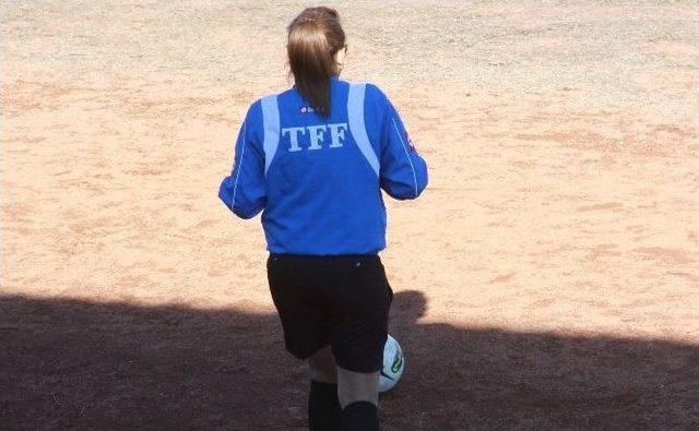 Fransa - &Ccedil;ek Cumhuriyeti Ma&ccedil;ı Saruhanlı&rsquo;da 1