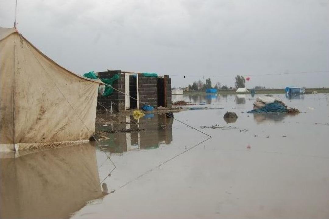 Suriyeli Sığınmacıları Yağmur Vurdu