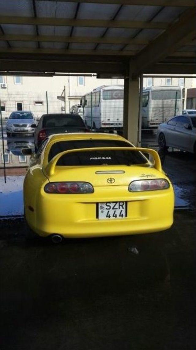 G&uuml;mr&uuml;k Muhafaza Ekiplerinden Ka&ccedil;ak L&uuml;ks Otomobil Operasyonu 1