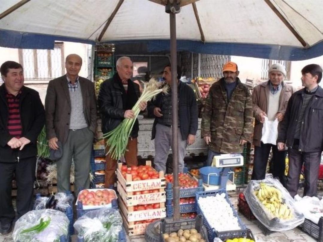 Diker Salihli&rsquo;de 100 Bin Kişiyle G&ouml;r&uuml;şecek