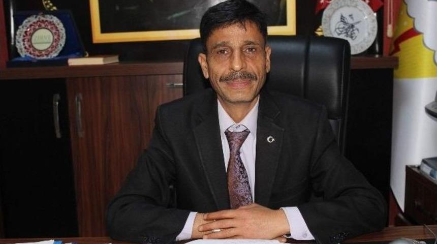 Yağmur &Ccedil;ift&ccedil;inin Y&uuml;z&uuml;n&uuml; G&uuml;ld&uuml;rd&uuml;