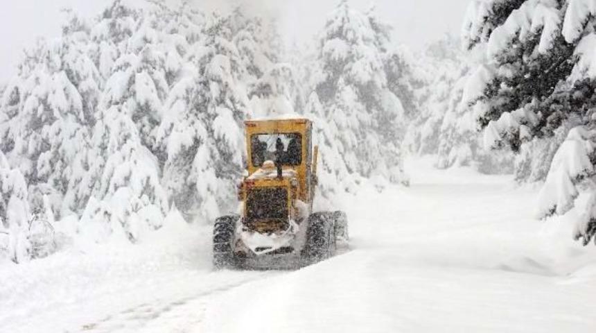 Kastamonu'da 839 K&ouml;y Yolu Ulaşıma Kapandı
