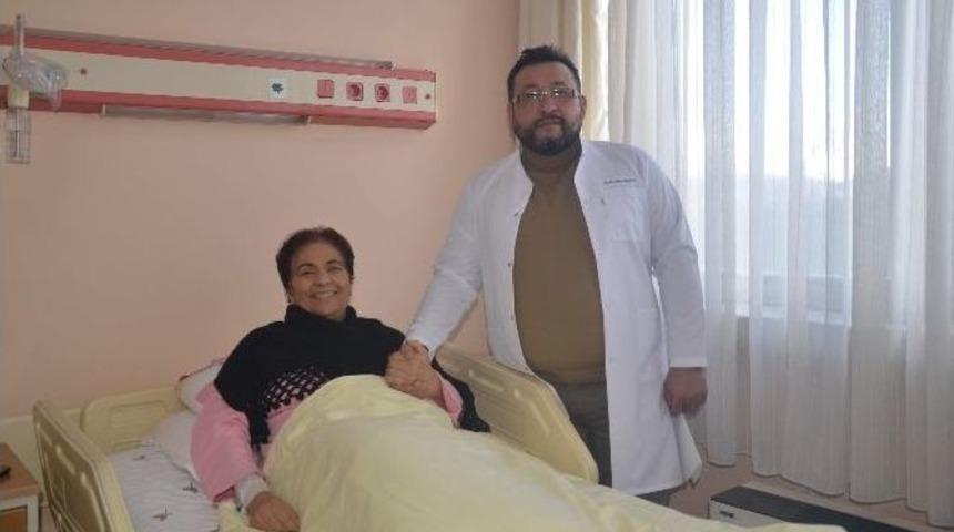 Kal&ccedil;a Kemiği Eriyen Hastaya Protez Takıldı