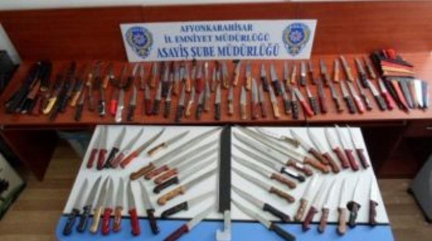 2014 Yılında Afyonkarahisar’da 151 Kişiye Maksat Dışı Bıçak Taşımadan İşlem Yaptı