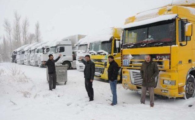 Sivas- Erzincan Karayolu, 2 Gündür Kapalı