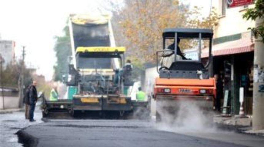 Bornova&rsquo;nın Sokak Asfaltları Yenileniyor