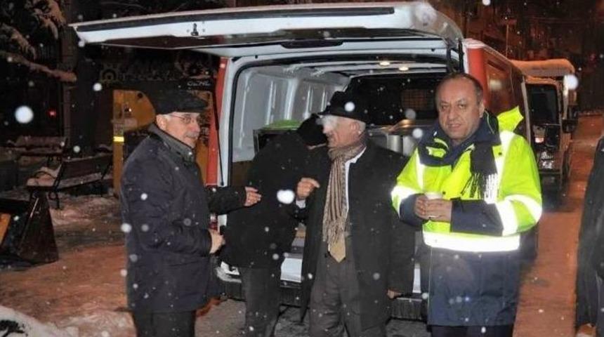 Karla M&uuml;cadele Ekiplerine Başkandan &Ccedil;orba