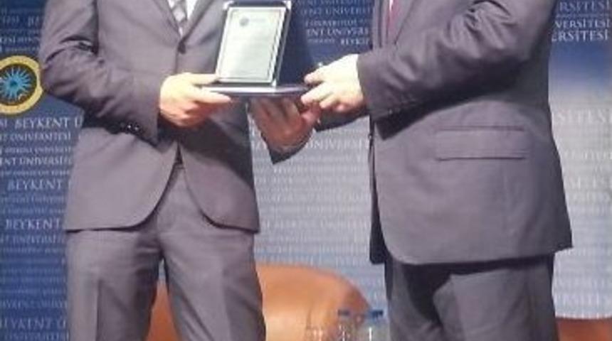 &Ccedil;&uuml; Sosyal Bilimler Kul&uuml;b&uuml; Ulusal Gen&ccedil;lik Tartışmalarına Katıldı