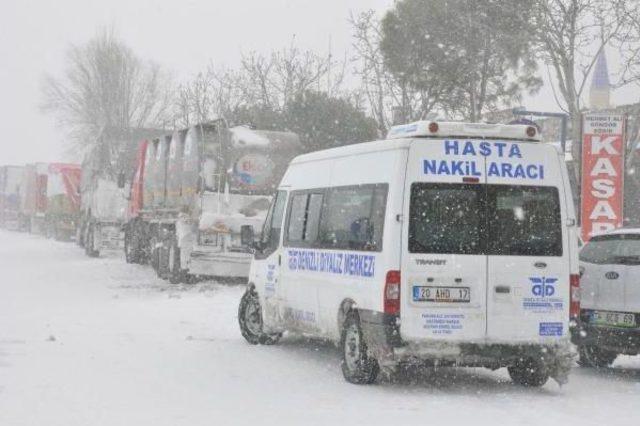 Denizli-Antalya Karayolu Trafiğe Kapandı (2)