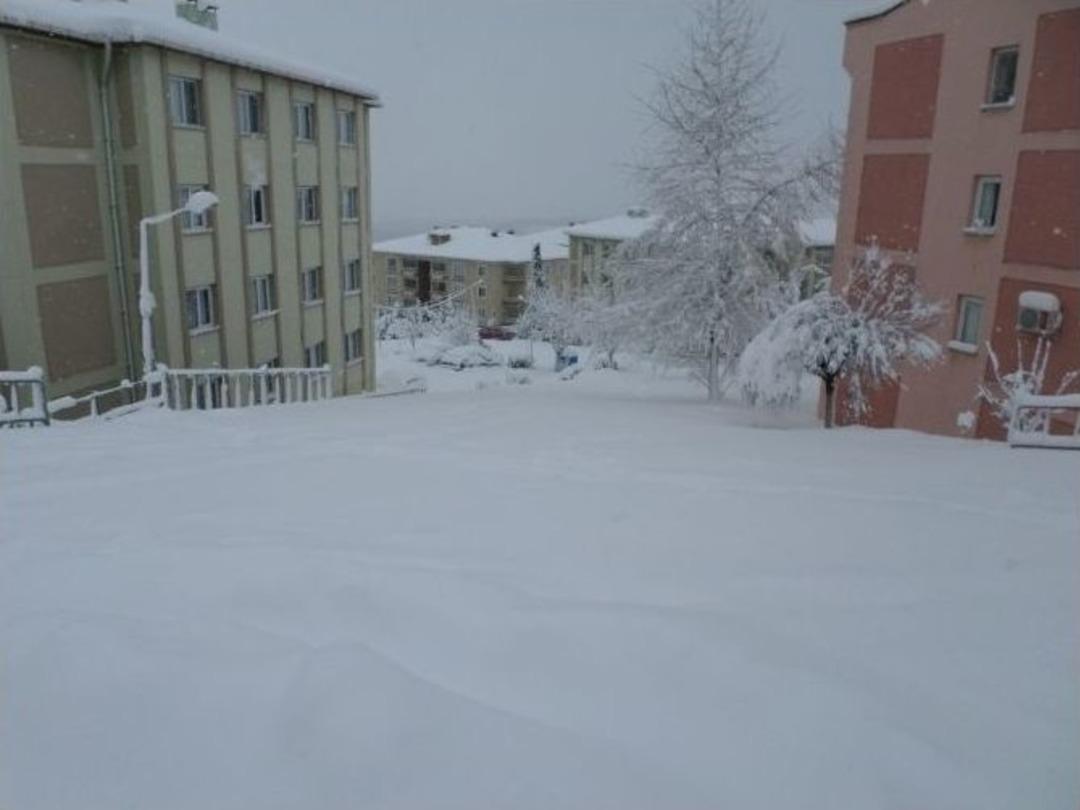 Sakarya&rsquo;da Kar Yağışı Devam Ediyor