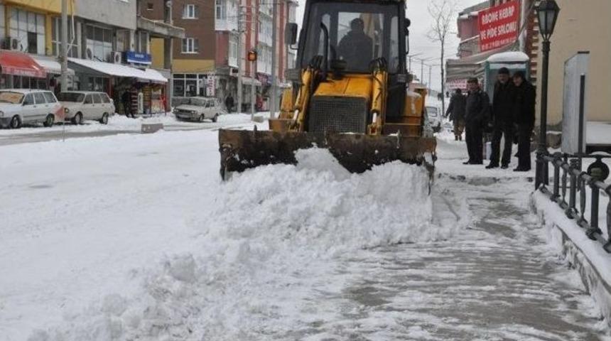 Seyitgazi Belediyesi&rsquo;nin Karla M&uuml;cadele &Ccedil;alışmaları