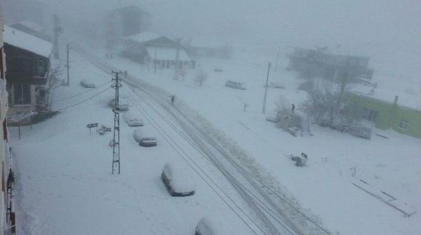 Sincik&rsquo;te Eğitime Kar Engeli