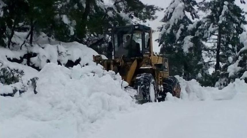 Sındırgı&rsquo;da Karla M&uuml;cadele