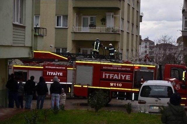 Bafra’da Yangın Korkuttu