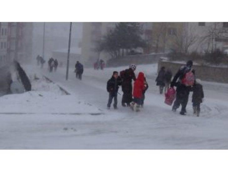 Sorgun’da Kar Nedeniyle Okullar Bir Gün Daha Tatil Edildi