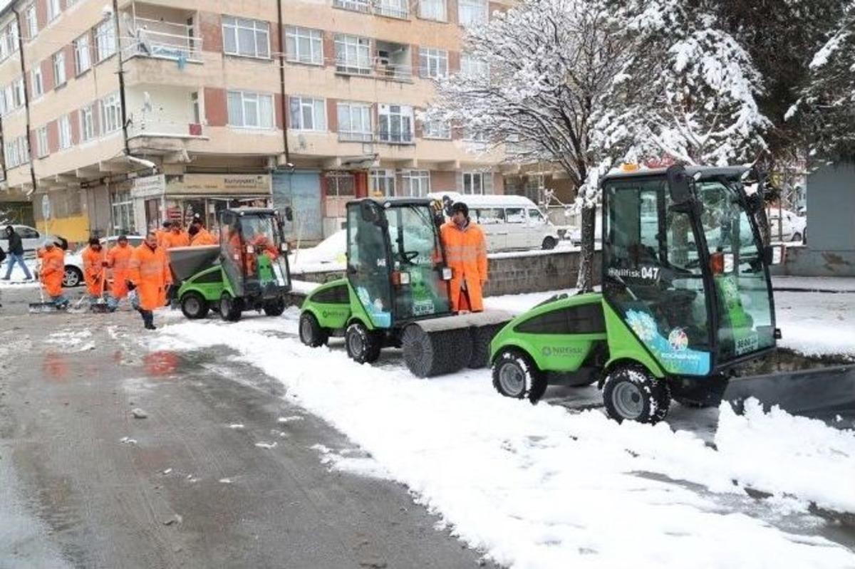 Kocasinan&rsquo;dan Yeni Ara&ccedil;larla Karla M&uuml;cadele