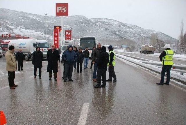Tokat-sivas Karayolu Ulaşıma Kapandı 1