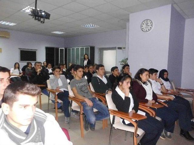 Edremit Devlet Hastanesindeki Seminere Katıldılar 2