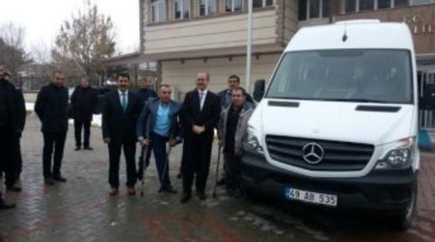 Muş Bedensel Engelliler Derneği&rsquo;ne Minib&uuml;s Alındı