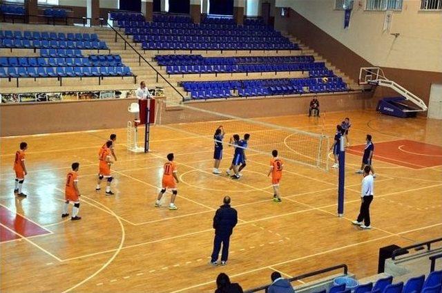 Türkiye Okullararası Voleybol Gençler Müsabakaları Sona Erdi