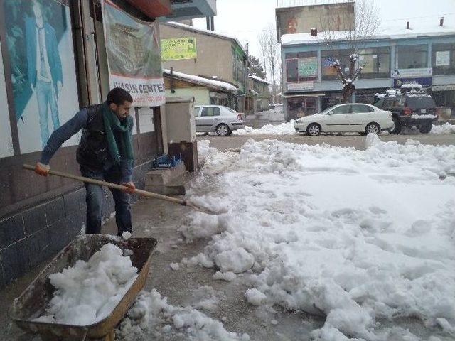 Varto’da Kar Yağışı