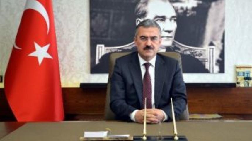 Vali Ayyıldız: &ldquo;toplum D&uuml;zeninin İnşasında Gazetecilerin Rol&uuml; B&uuml;y&uuml;kt&uuml;r&rdquo;