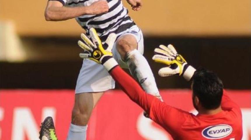 Altay'da Ayrılan Futbolcular Endişelendirdi