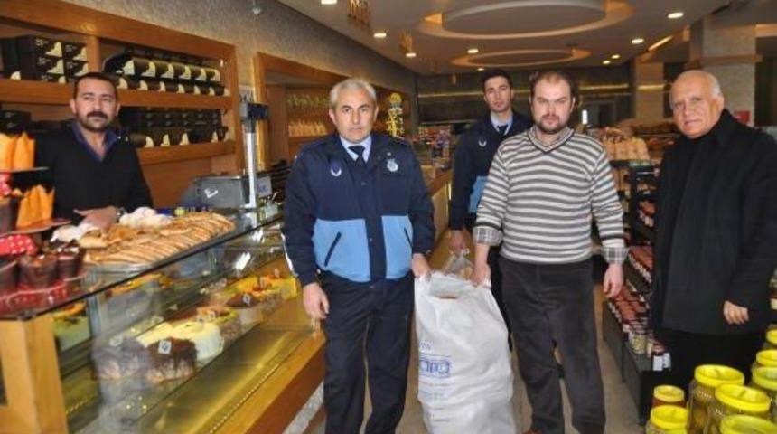 A&ccedil; Kalan Mogan Kuşlarına Ekmek Kampanyası