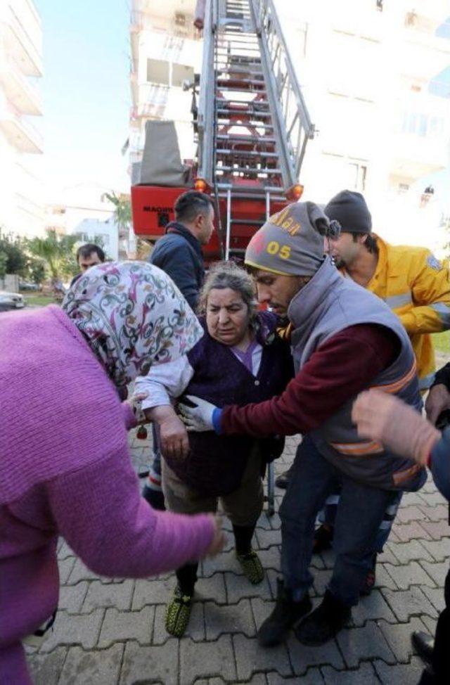 Yanan Ev Değil, Eşinin Üzüntüsü Ağlattı