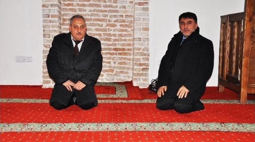 Camiler Yeni Halılarla Donatıldı