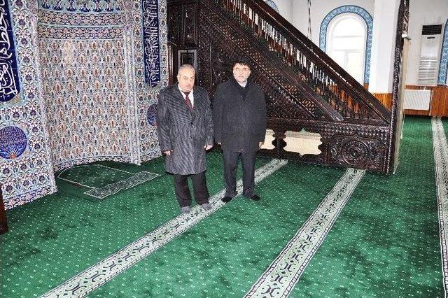 Camiler Yeni Halılarla Donatıldı 1