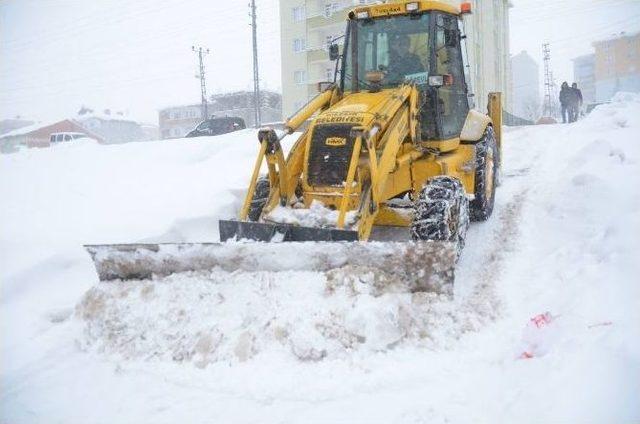 Bilecek Belediyesi’nin Kışla Mücadele Çalışmaları Aralıksız Sürüyor