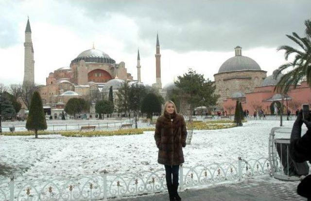 Sultanahmet Meydanı&rsquo;Ndan Kar Manzaraları 1