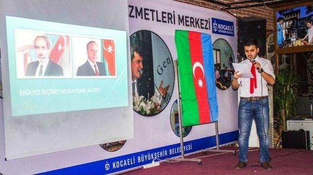 Azerbaycanlı Öğrenciler Ülkesini Tanıttı