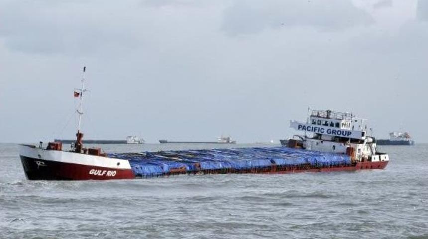 Yan Yatan Geminin &Ccedil;ekilmesi I&ccedil;in Havanın D&uuml;zelmesi Bekleniyor