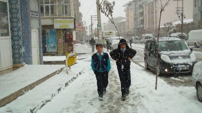 &Ouml;zalp&rsquo;ta Kar Tatili