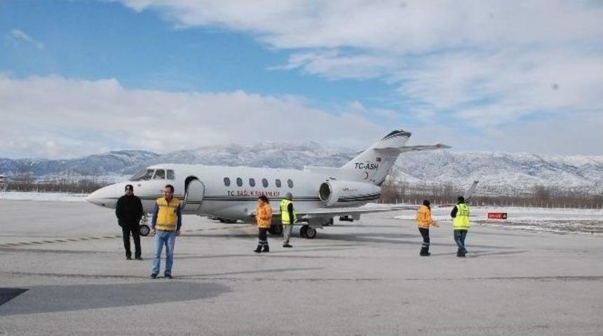 Ambulans U&ccedil;ak, Kalp Damarı Tıkalı Olan Bebek İ&ccedil;in Havalandı
