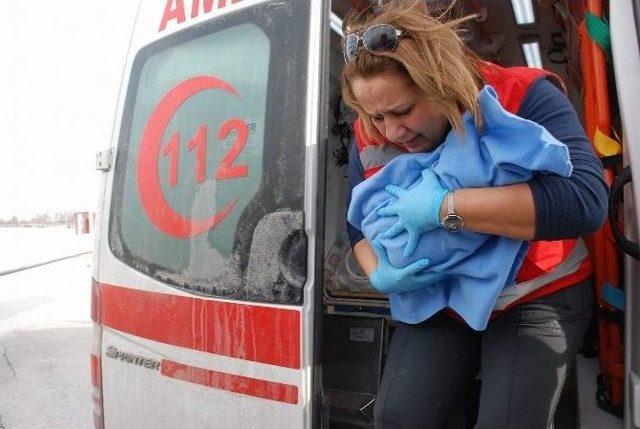 Ambulans Uçak, Kalp Damarı Tıkalı Olan Bebek İçin Havalandı