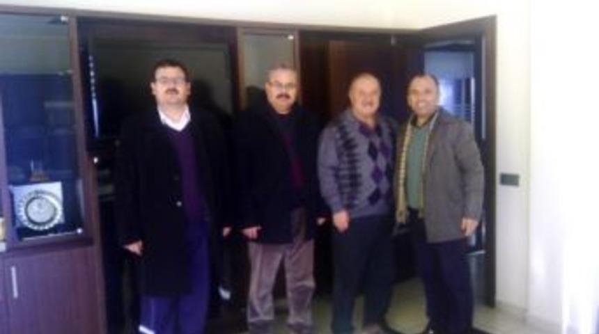 Eğitim G&ouml;n&uuml;ll&uuml;s&uuml; İşadamına M&uuml;d&uuml;rden Teşekk&uuml;r Ziyareti