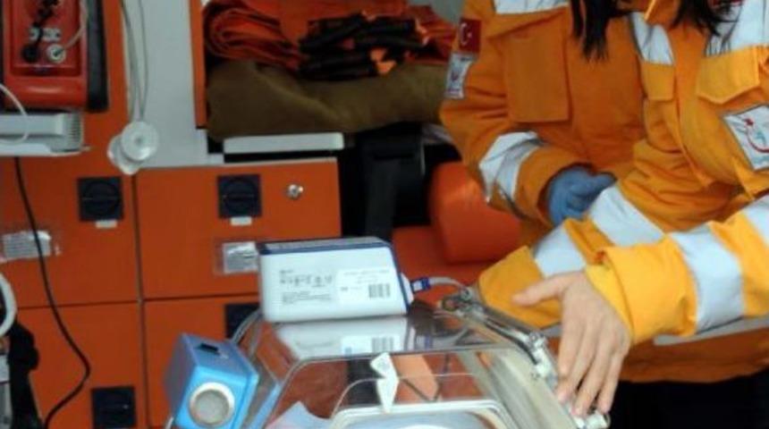 Kalp Damarı Tıkalı Bebek Ambulans U&ccedil;akla Sevk Edildi