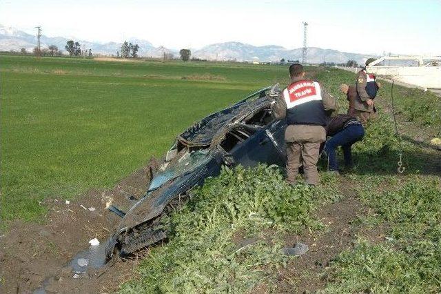 Rüzgarda Savrulan Otomobil Takla Attı: 6 Yaralı