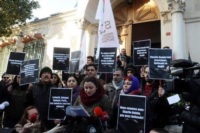 Fransa Başkonsolosluğu Önünde 'charlie Hebdo' Protestosu