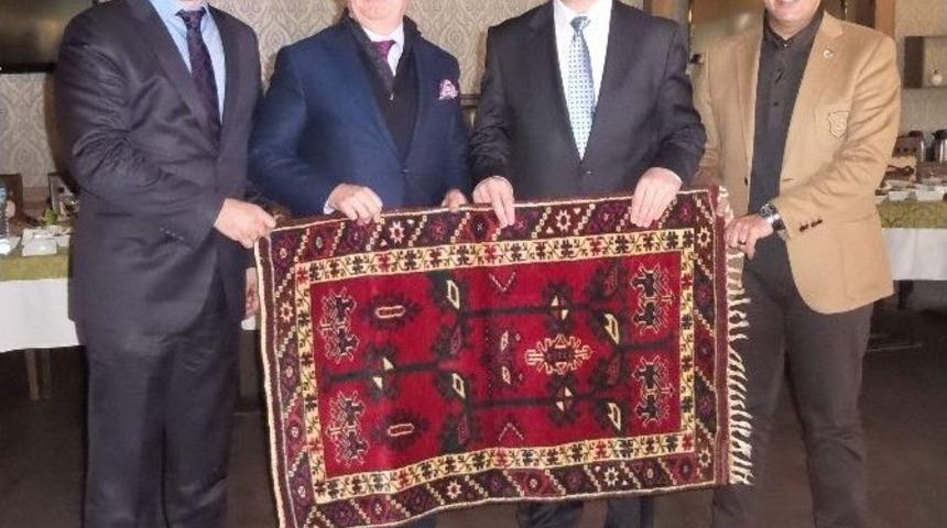 Chp İl Başkanı Arı&rsquo;dan İş Adamlarına"siyaset Yapın" &Ccedil;ağrısı