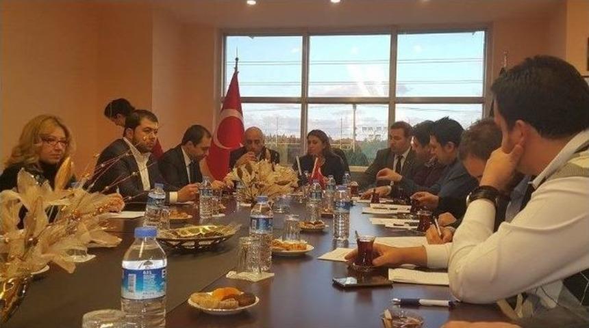 K&uuml;rşat Tuna G&uuml;ven Tazeledi