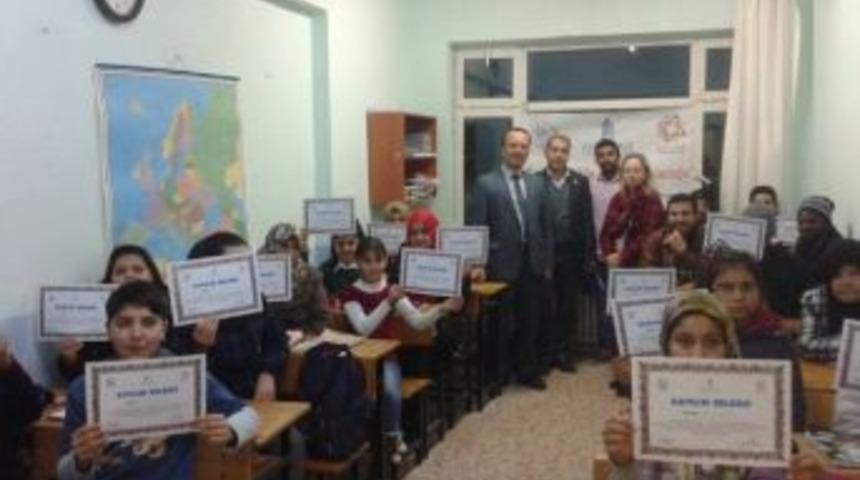 Misafir &Ouml;ğrencilere T&uuml;rk&ccedil;e Kursu