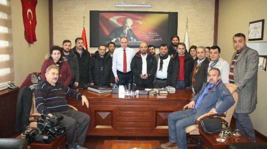 Başkan Arat&rsquo;tan Basın Mensuplarına Kutlama